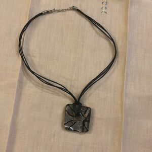 Black pendant necklace